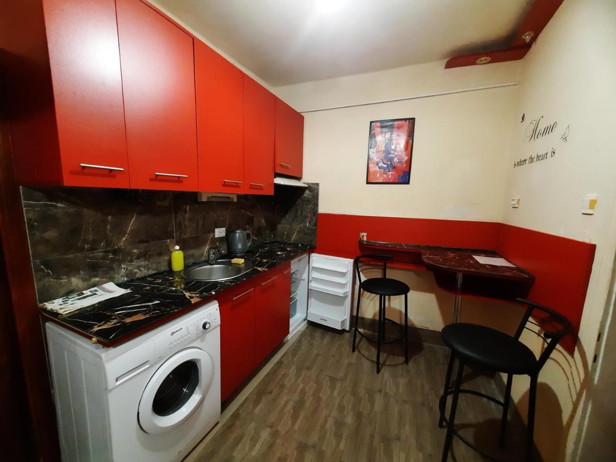 Midnight Cats' Apartment In Rynok Square Світло Є Завжди! Lviv Ngoại thất bức ảnh