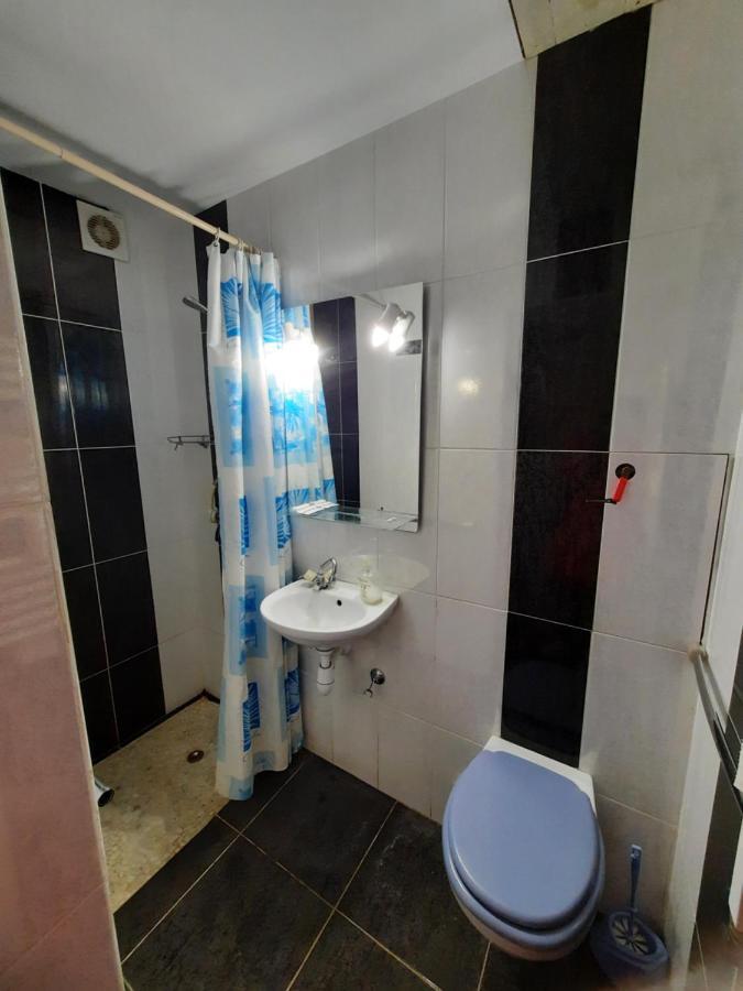 Midnight Cats' Apartment In Rynok Square Світло Є Завжди! Lviv Ngoại thất bức ảnh
