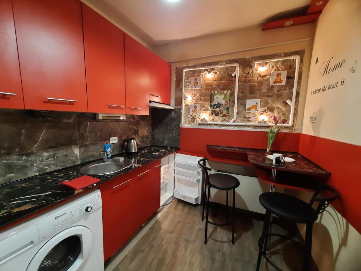 Midnight Cats' Apartment In Rynok Square Світло Є Завжди! Lviv Ngoại thất bức ảnh